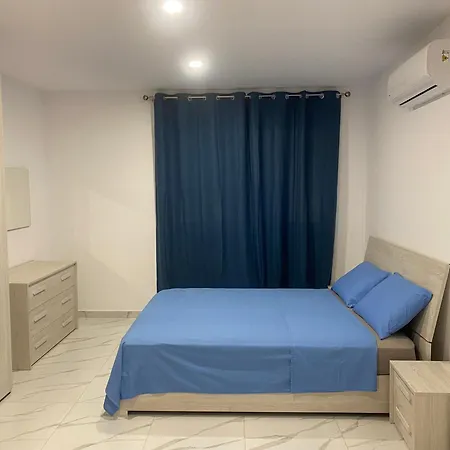 Center Vella Rapa * Sliema